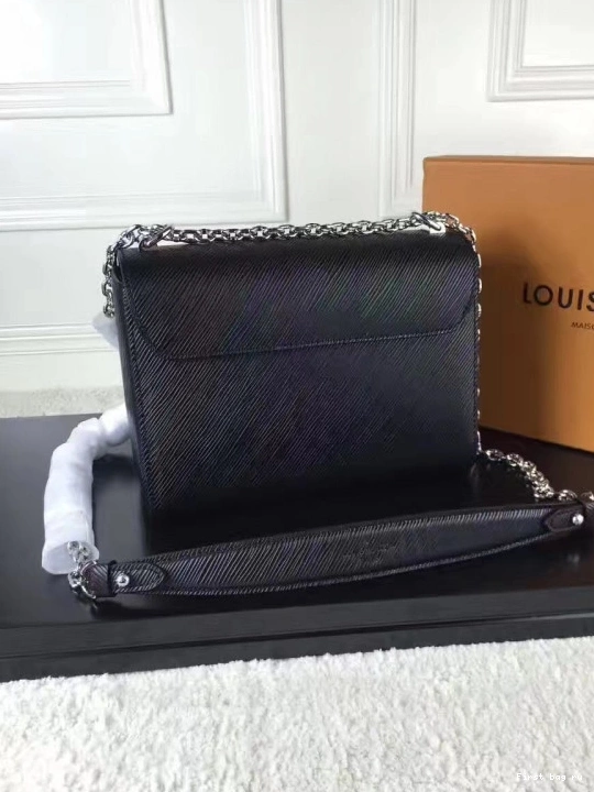 First bag ru TWIST Louis Vuitton 0709